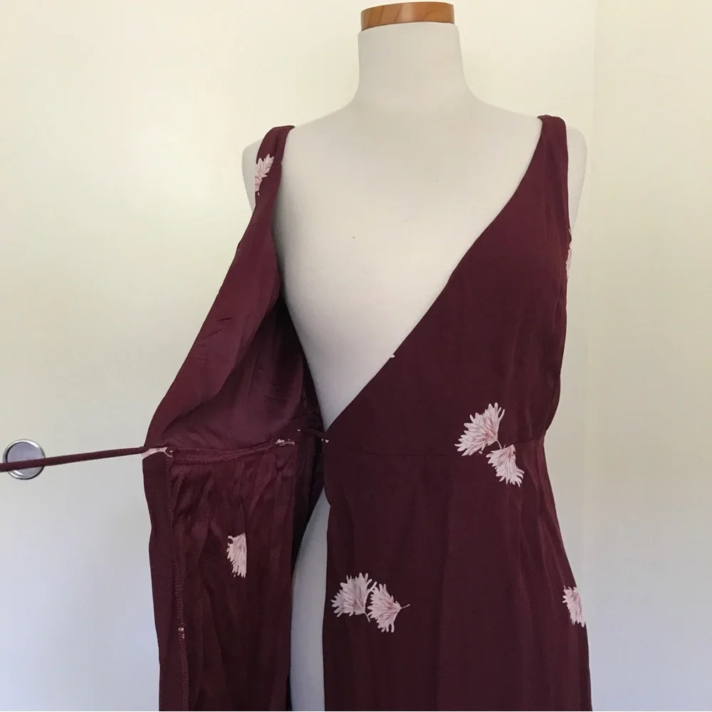 Ann Taylor Wine Red Floral Wrap Dress Size 0P - Picture 5 of 9